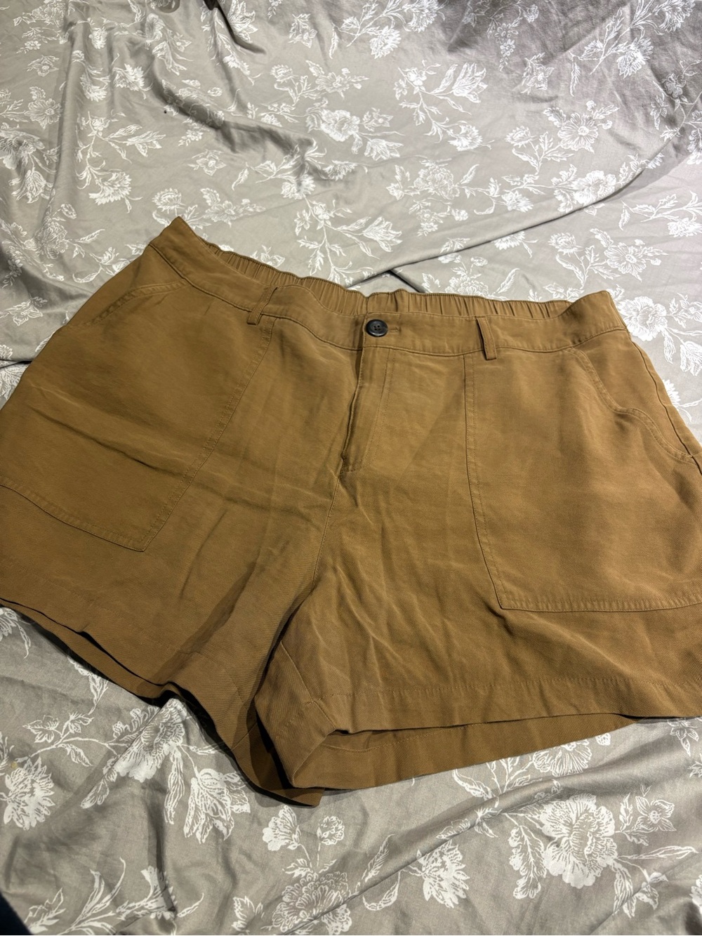 Ava&Viv Brown rayon shorts 1X